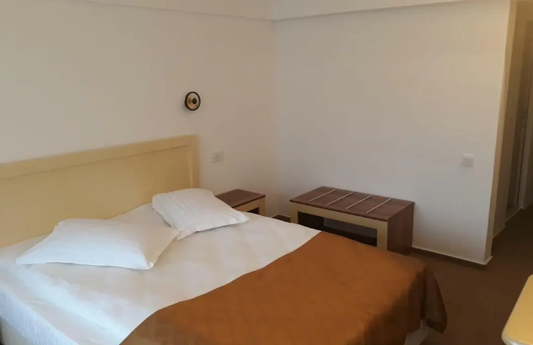 Hotel Lotru-1