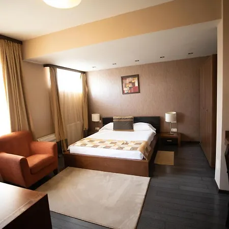 Hotel Check Inn-3