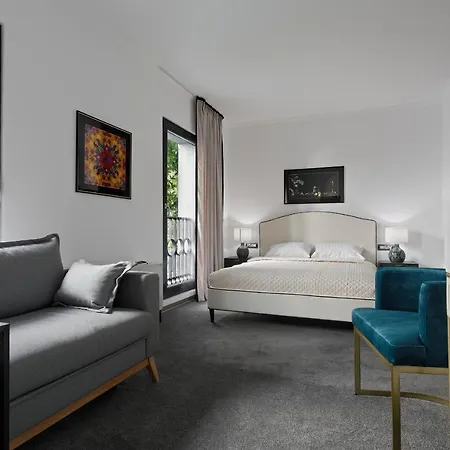 The Square Hotel-2