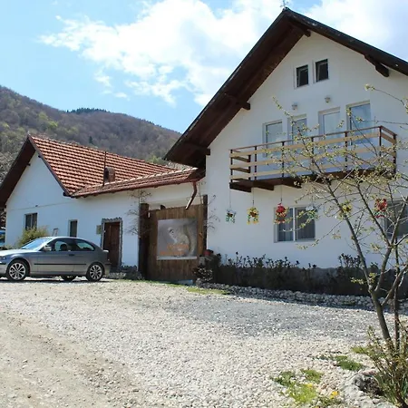 Casa Veverita-2
