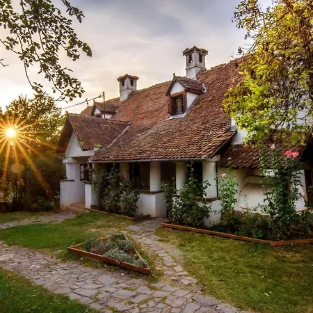 Count Kalnoky'S Transylvanian Guesthouses-3