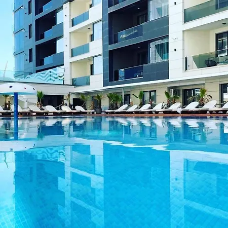 Luxury By The Sea, Mamaia-2