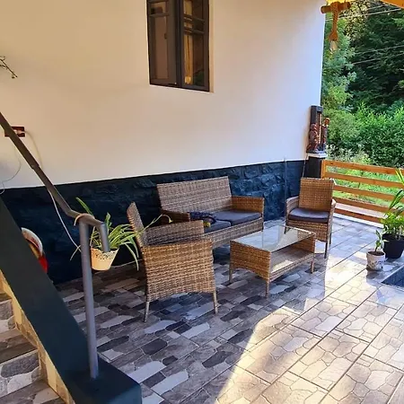 Casa Bunicului-2