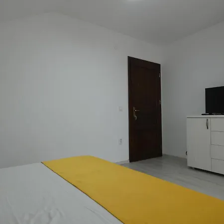 Pensiunea Claudia-2