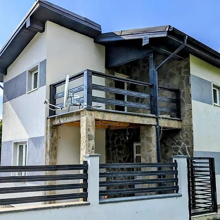 Hill House Valiug Crivaia-3