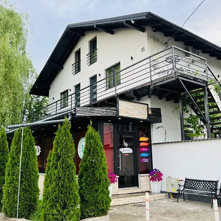 Reny'S Studio Apartments -Hiperbara-3