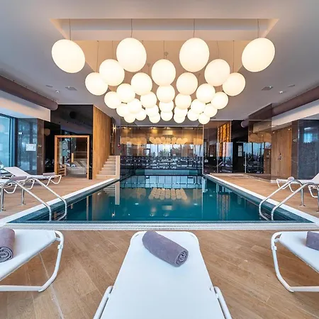 Complex Hotelier Cota O Mie-3