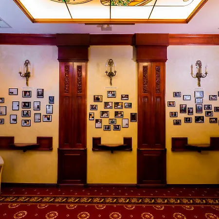 Hotel Golden House-2