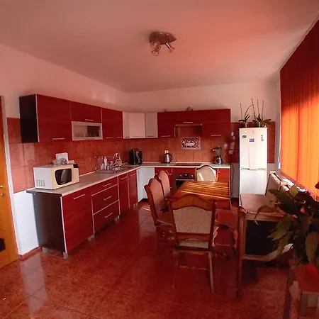 Casa Larisa-2
