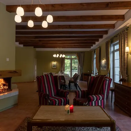 Vila Cetina-2