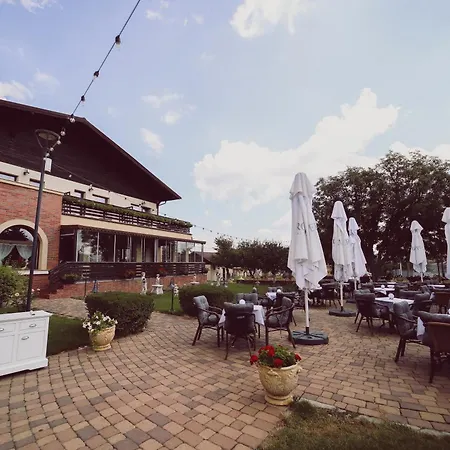 C&C Karo Resort-3
