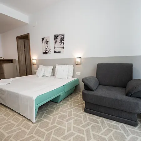 Hotel Clas Mamaia Nord-2