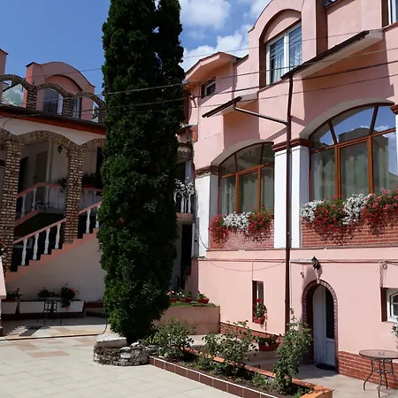 Pensiunea Casa Rusu-3