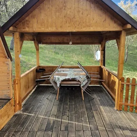Cabana din livada-2