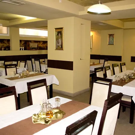 Hotel Seven-3