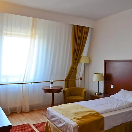Hotel Miraj-3