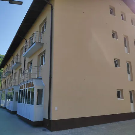Hostel Caliman-3
