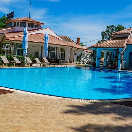 Steaua Apelor Family Resort-3