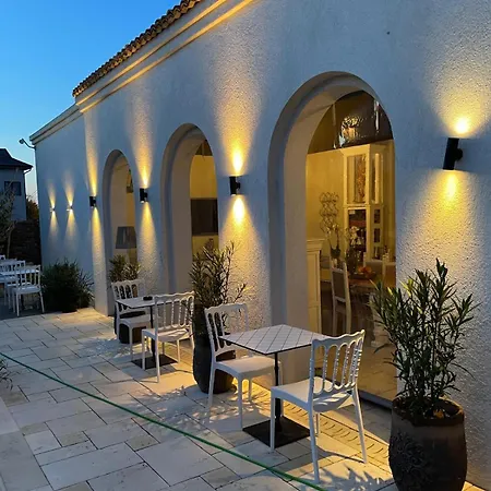 Elia Vama Veche (Adults Only)-2