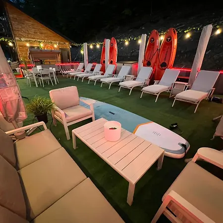 Holiday Bicaz Bungalows On The Lake-2