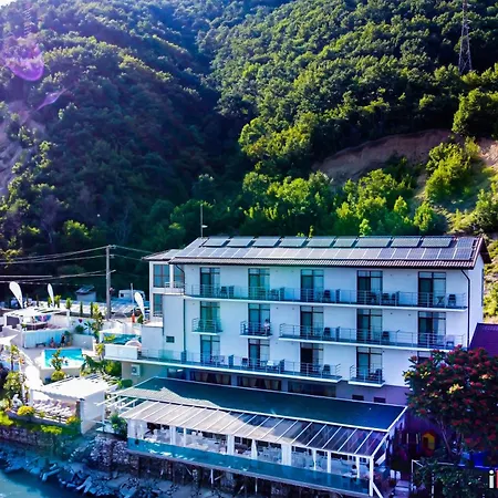 Riviera 990 - Resort & Restaurant-2