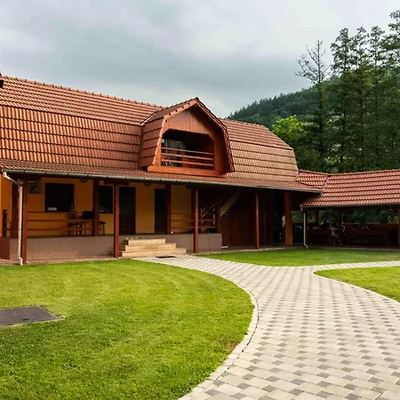 Cabana Sargetia-2