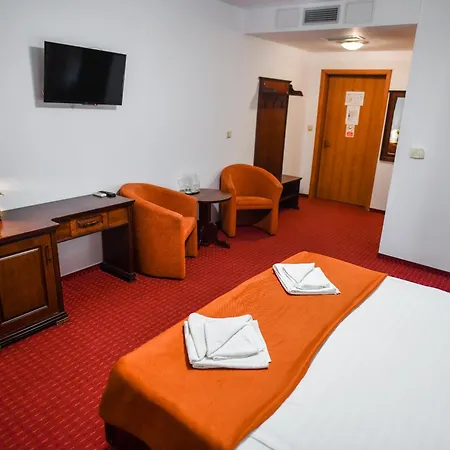 Hotel Elyon Dej-3