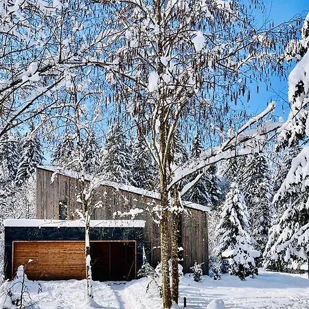 La Rau 663A - Riverside Mountain Chalet With Outdoor Jacuzzi-3