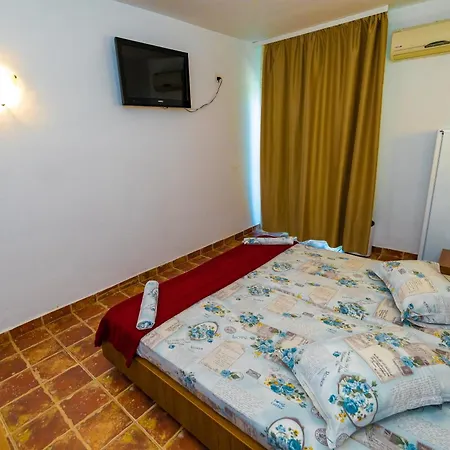 Mioara Rooms Parter-2