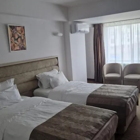 City Hotel & Lounge-2