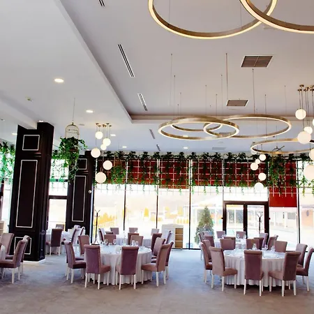 Hotel Evergreen-3