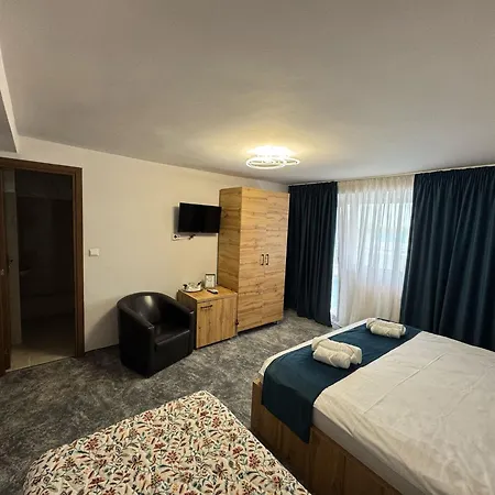 Hotel Imperium&Pool-2