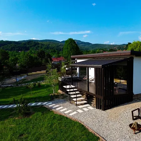 Transalpina Tiny House - Outdoor Jacuzzi-2