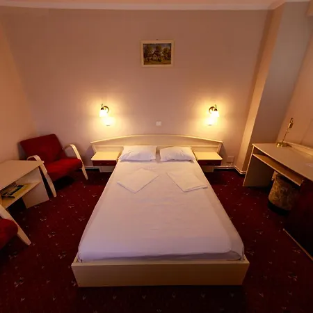 Hotel Aurora-3