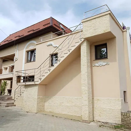 Leaganul Bucovinei Guest House-3