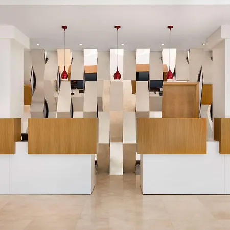 Ramada By Wyndham Slatina Parc-3