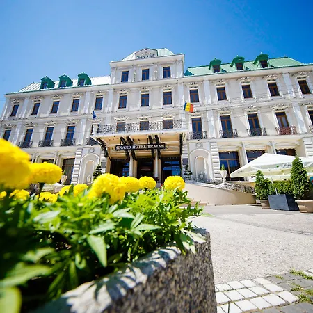 Grand Hotel Traian-3
