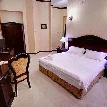 Hotel Carol-2