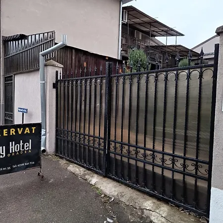 Carnival City Hotel Oradea-2