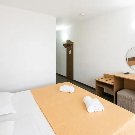 Hotel Siret Saturn-3