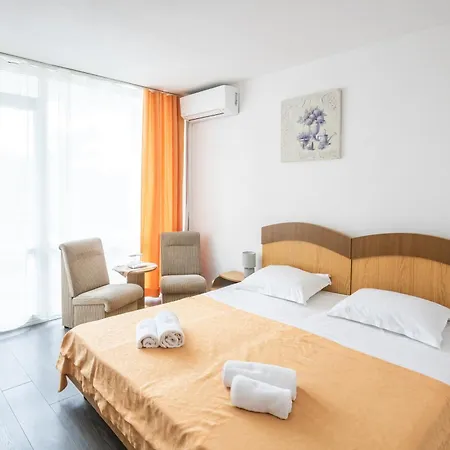 Hotel Siret Saturn-2