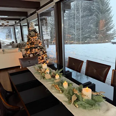 Alpine Lounge-3