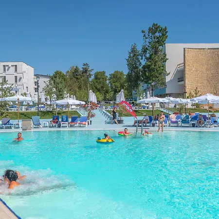Mera Holiday Resort-3