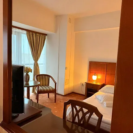 Hotel Emma West-3
