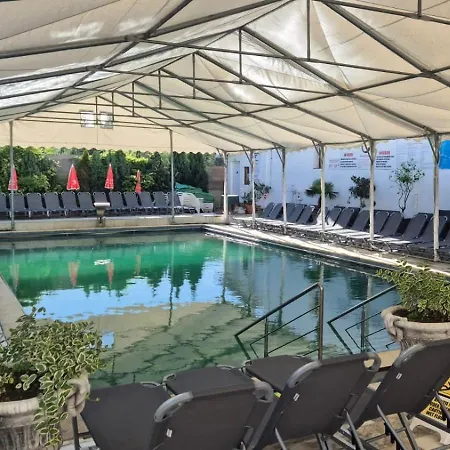 Hotel Ostrov-2