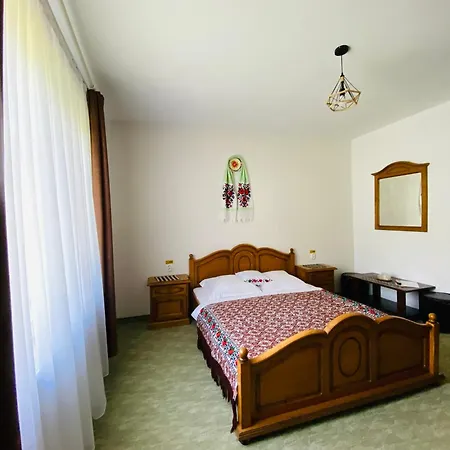 Pensiunea Casa Mariuca-3