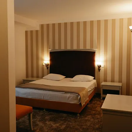 Hotel La Castel Iasi-3
