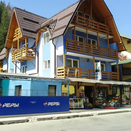 Hostel Voineasa-3