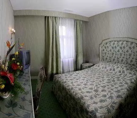 Hotel Vulturul Negru-3
