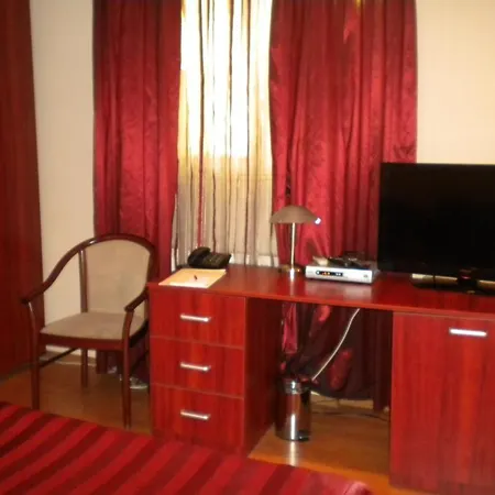Hotel Ary-2